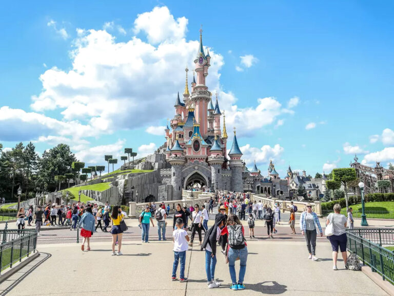 Disneyland Paris Travel Packages Complete Guide for 2025 Visitors